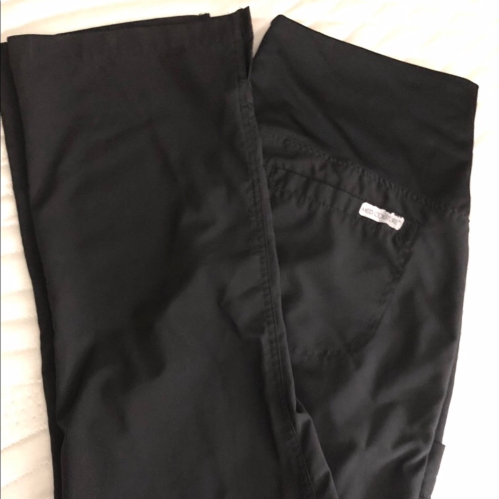 Maternity scrubs